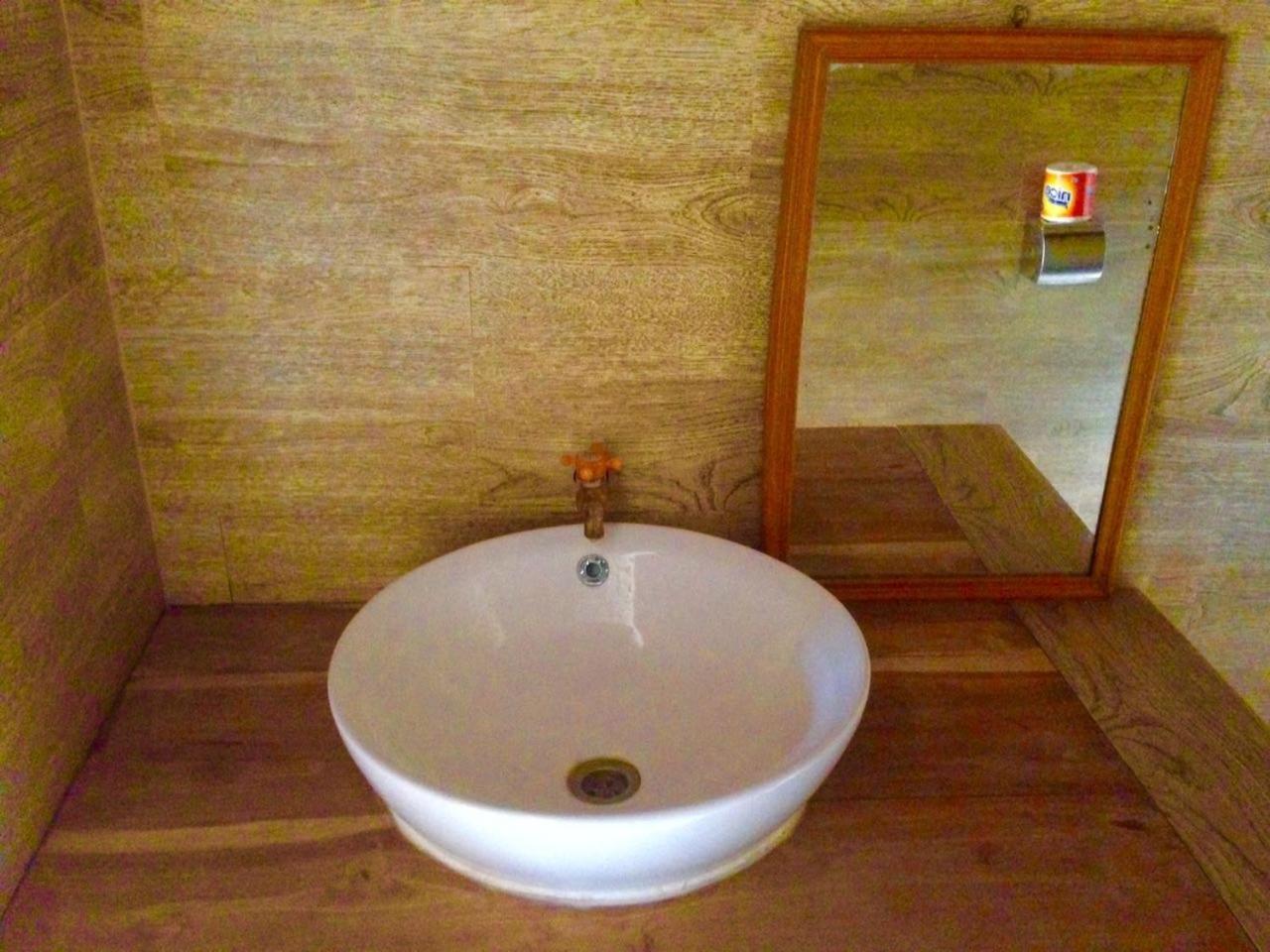 Lakey Beach Inn Hotel Huu Экстерьер фото